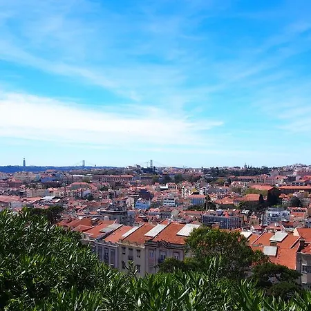 アパート Safe House