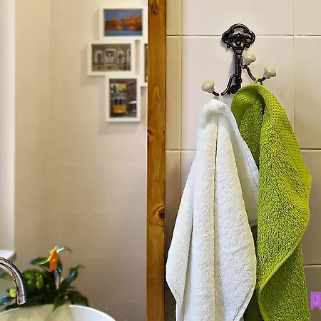 Safe House Appartamento Lisbona